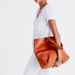 Madewell The Transport Tote Large Good condition//camel brown leather